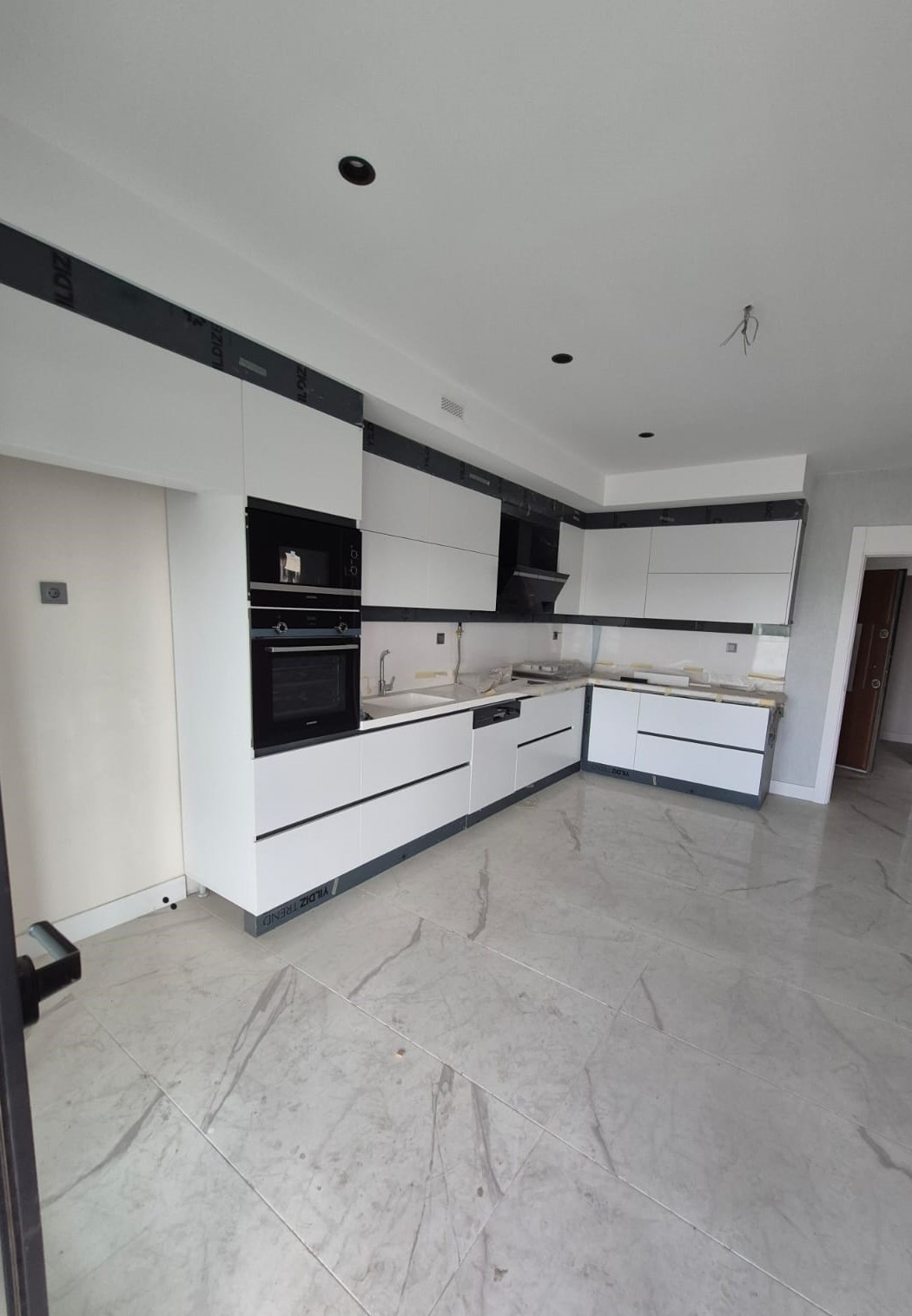 AKARÇAY GOLD LÜX SATILIK DAİRE